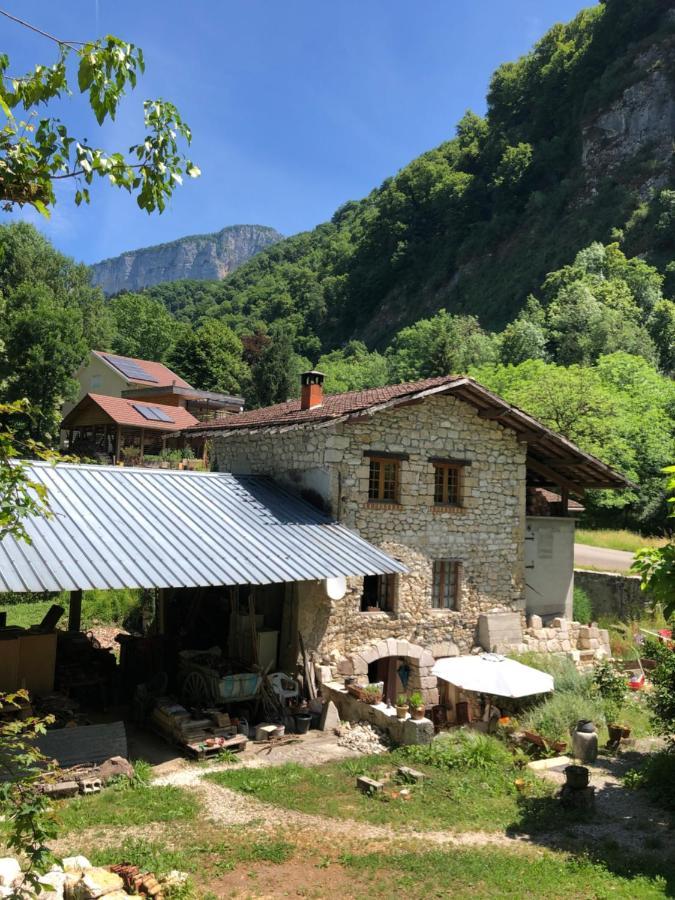 Au Pied Du Vercors Tout Est Permis La Riviere  Bagian luar foto