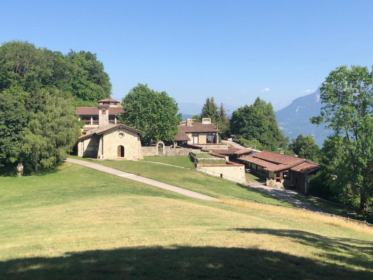 Au Pied Du Vercors Tout Est Permis La Riviere  Bagian luar foto
