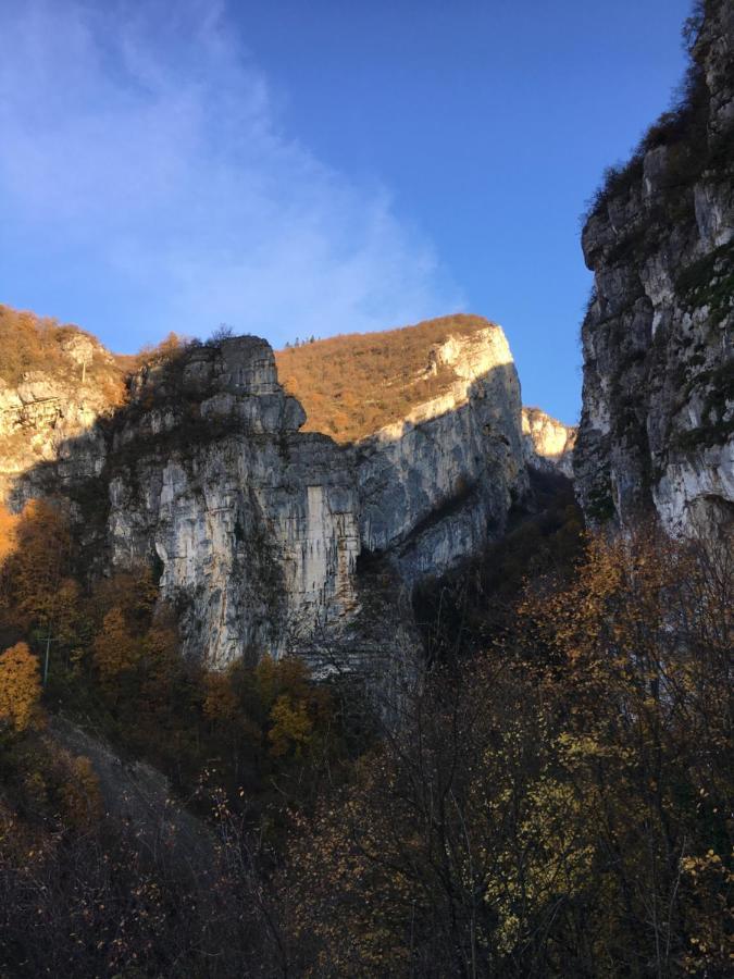 Au Pied Du Vercors Tout Est Permis La Riviere  Bagian luar foto